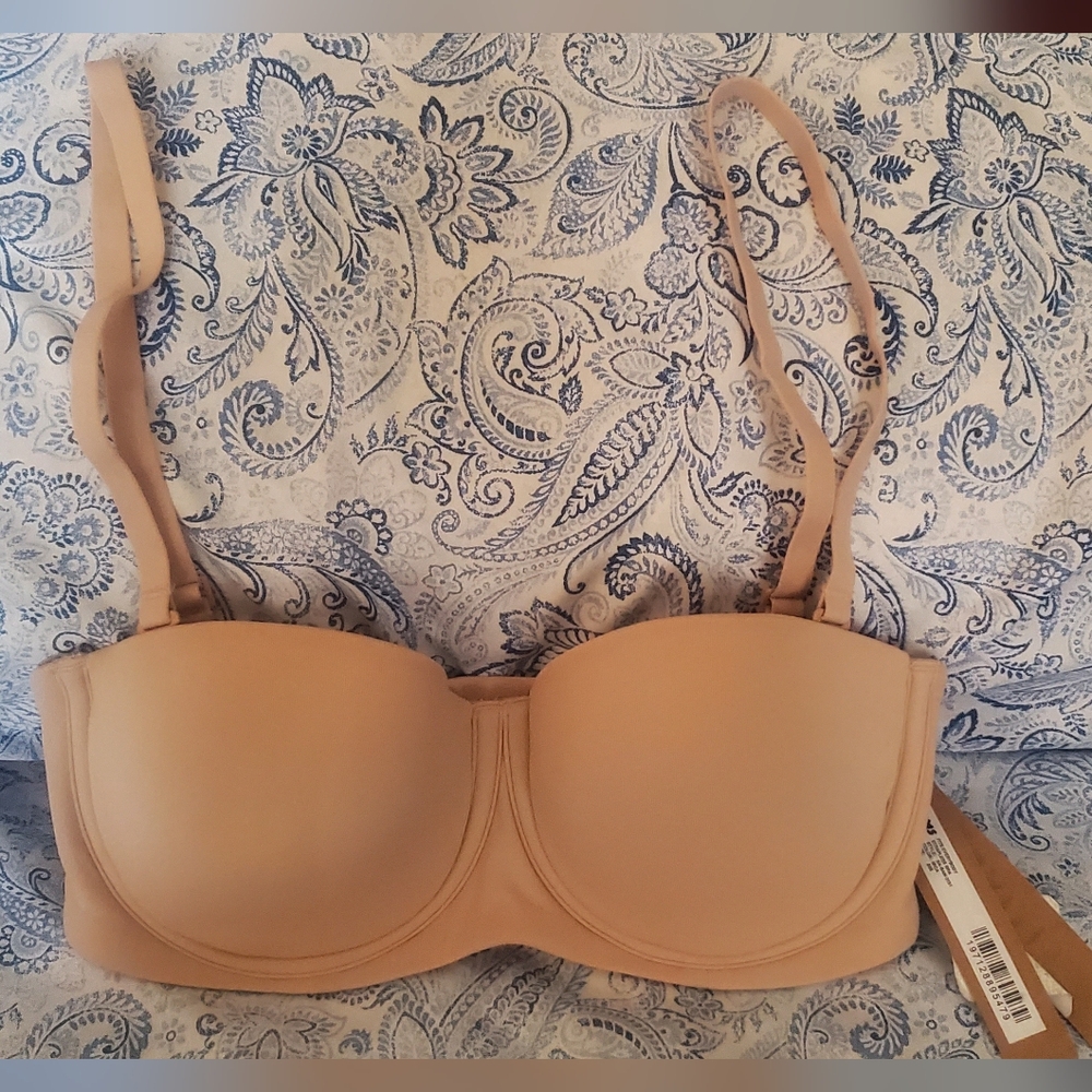 SKIMS Fits Everybody Strapless Bra 30B